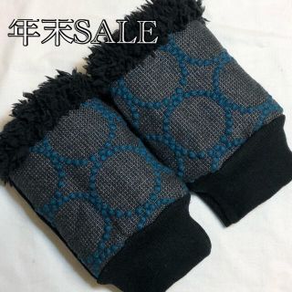 ミナペルホネン(mina perhonen)の6.年末SALE ハンドウォーマー　ミナペルホネン　ハンドメイド　ネイビー(手袋)