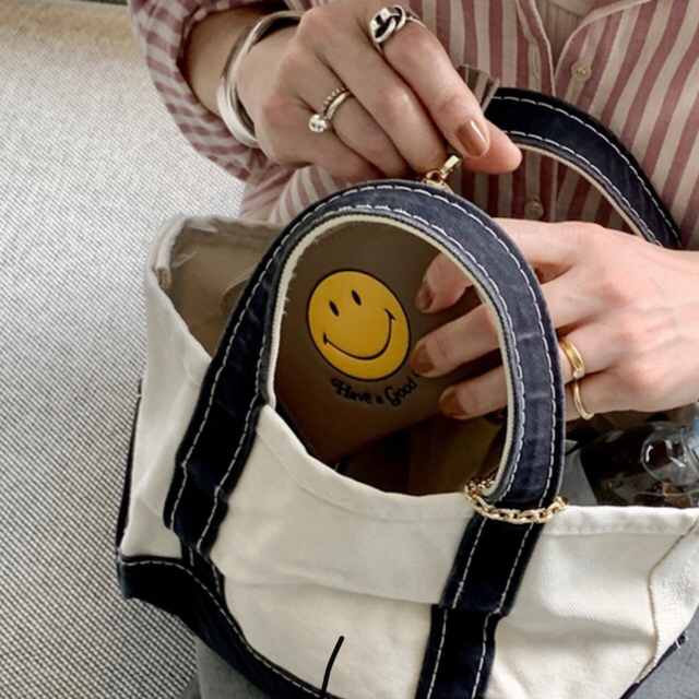 L'Appartement GOOD GRIEF compact purse