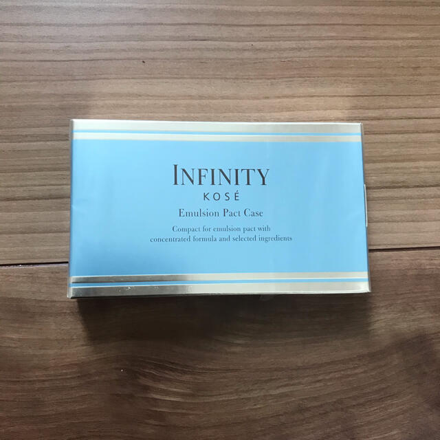 Infinity(インフィニティ)のコーセー　インフィニティ　エマルジョンパクト用ケース  新品未使用品 コスメ/美容のベースメイク/化粧品(その他)の商品写真