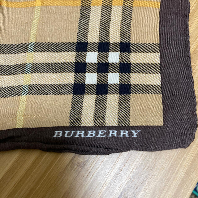 BURBERRY(バーバリー)のスカーフ レディースのファッション小物(バンダナ/スカーフ)の商品写真