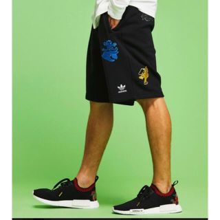 アディダス(adidas)の新品未使用adidasディズニーコラボパンツ(ショートパンツ)