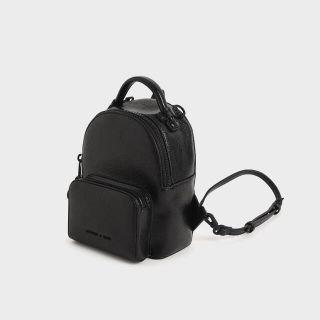 チャールズアンドキース(Charles and Keith)のCharles&Keith リュック型バッグ(ハンドバッグ)