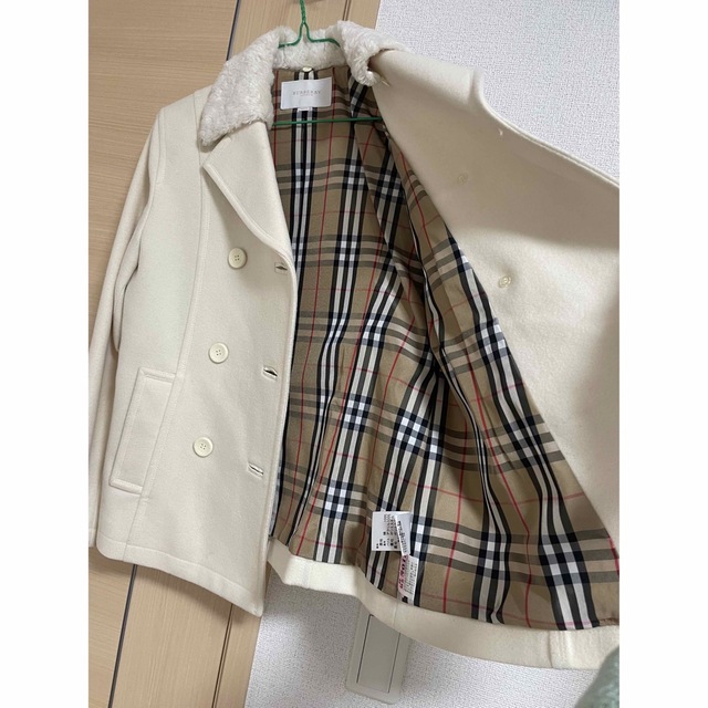 BURBERRY(バーバリー)のBurberry コート レディースのジャケット/アウター(ピーコート)の商品写真