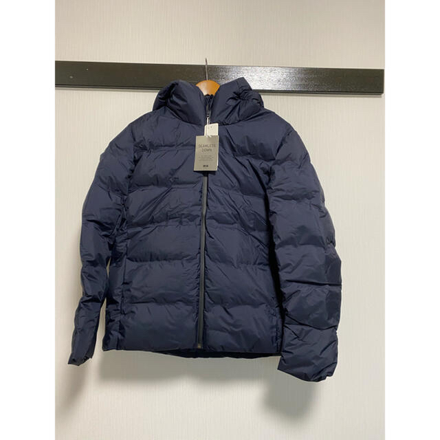 UNIQLO シームレスダウンパーカ 新品未使用品