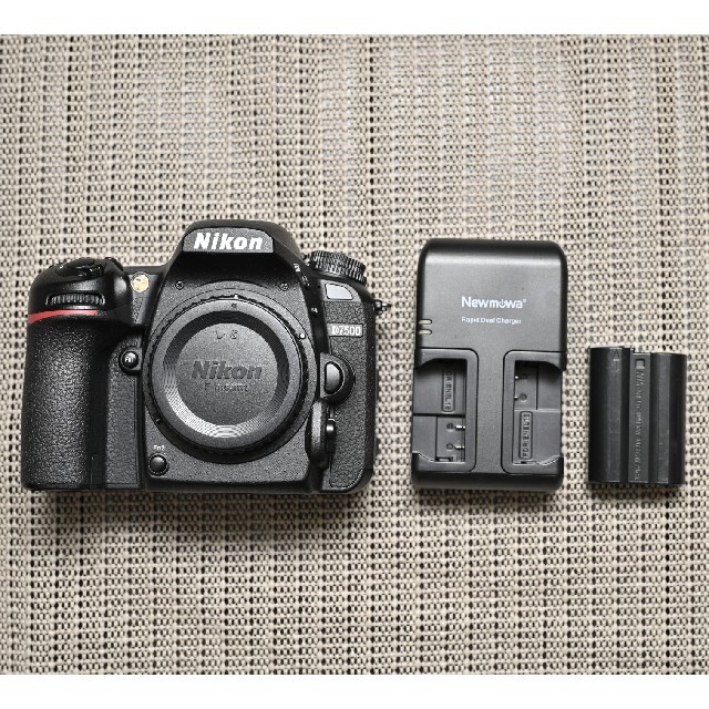 Nikon - Nikon D7500 ボディ+バッテリー+充電器