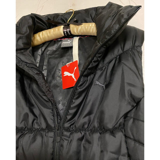 PUMA(プーマ)のPUMA 黒ダウンベスト L レディースのジャケット/アウター(ダウンベスト)の商品写真