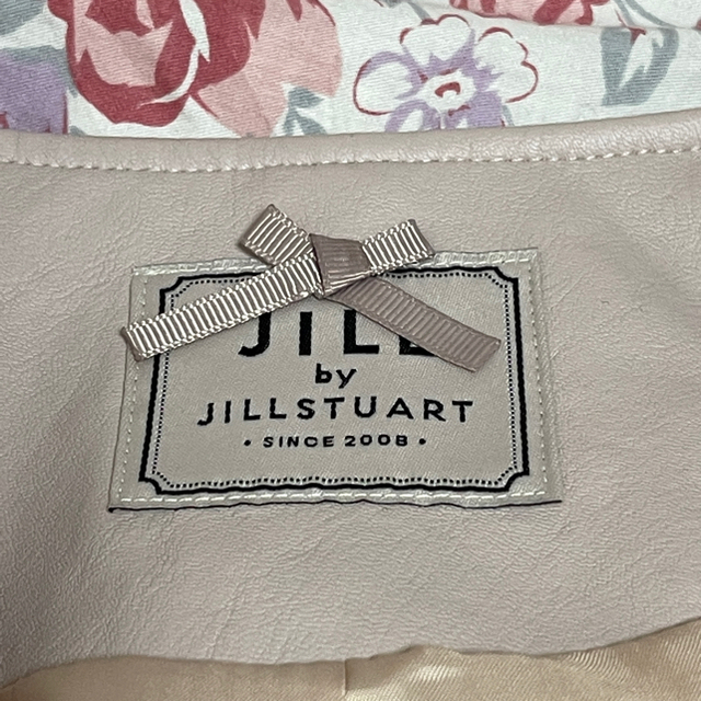 JILL by JILLSTUART(ジルバイジルスチュアート)のピンクベージュ　レザーライダース レディースのジャケット/アウター(ライダースジャケット)の商品写真