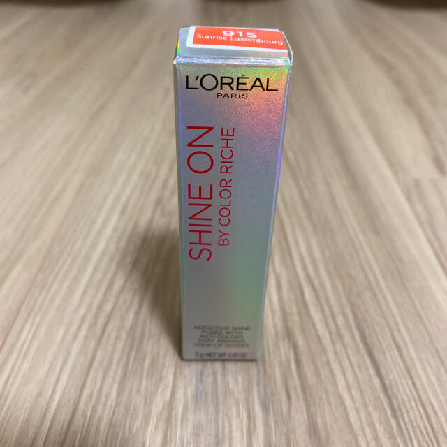 L'Oreal Paris(ロレアルパリ)のロレアル パリ シャインオン 915 サンライズルクセンブルグ コスメ/美容のベースメイク/化粧品(口紅)の商品写真