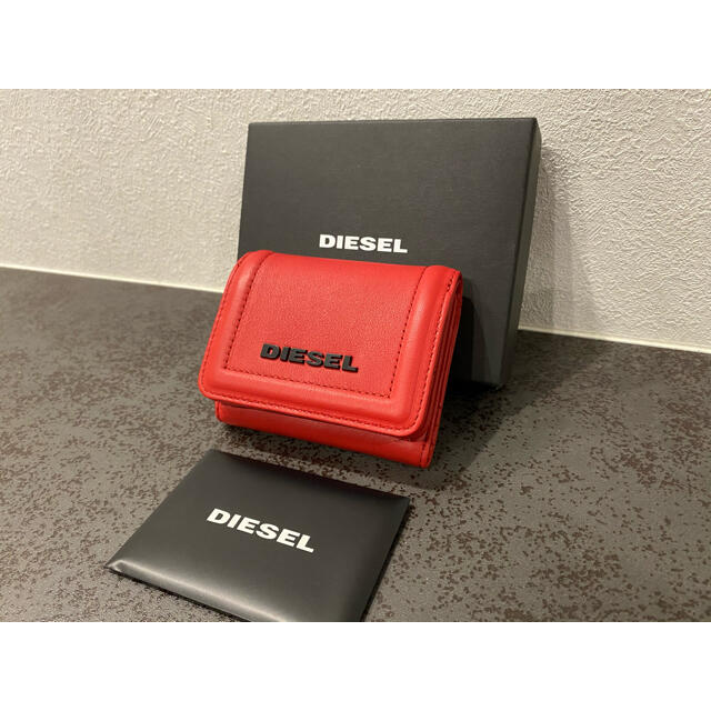 DIESEL(ディーゼル)の☆プレゼントにもオススメ☆【新品、未使用】ディーゼル コンパクト 折り財布 レディースのファッション小物(財布)の商品写真