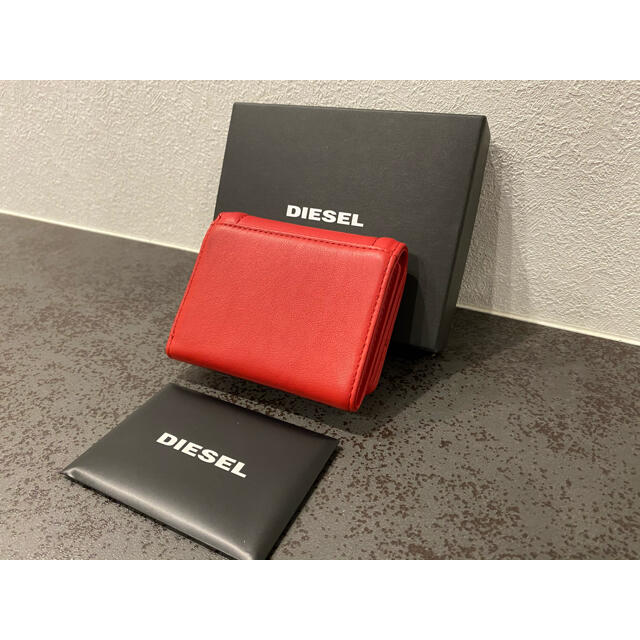 DIESEL(ディーゼル)の☆プレゼントにもオススメ☆【新品、未使用】ディーゼル コンパクト 折り財布 レディースのファッション小物(財布)の商品写真