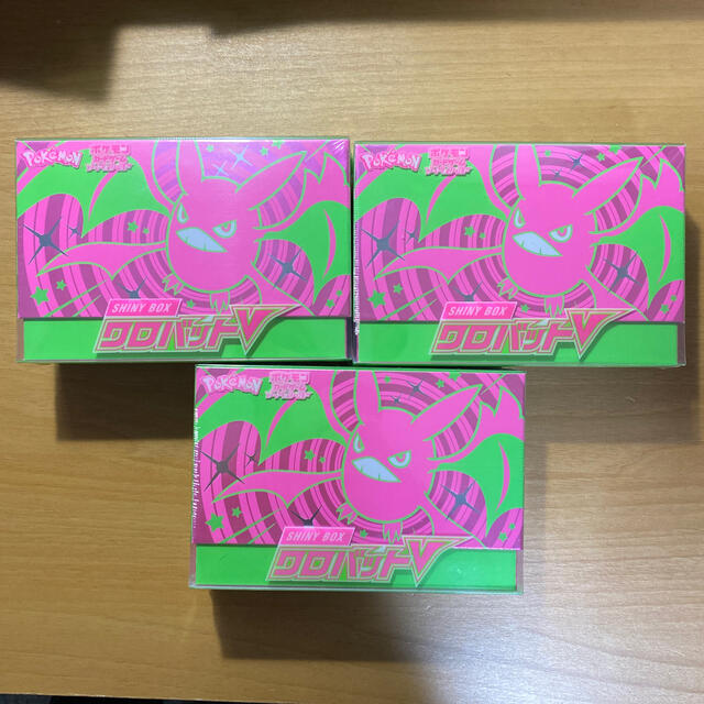 ポケモンカードシャイニーボックスクロバットV3box 新品未開封シュリンク付き