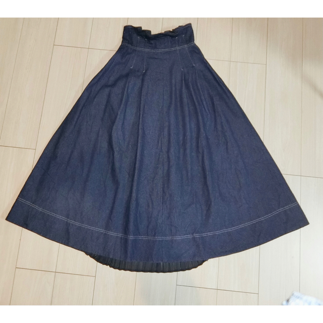 MERCURYDUO(マーキュリーデュオ)のMERCURYDUO プリーツデニムスカート　値下げ中 レディースのスカート(ロングスカート)の商品写真