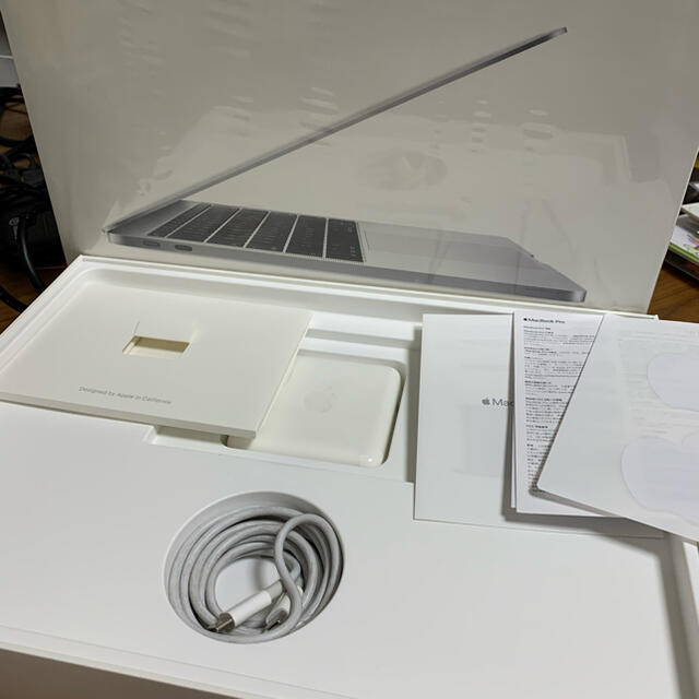 Apple(アップル)のMacbook Pro 13インチ 2016 SSD 256GB A1708 スマホ/家電/カメラのPC/タブレット(ノートPC)の商品写真