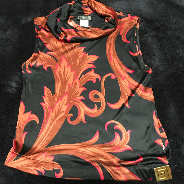 Gianni versace最上級バロッコタートルハイネック versace