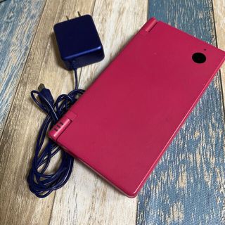 ニンテンドウ(任天堂)のNintendo DSi 本体+充電器(携帯用ゲーム機本体)