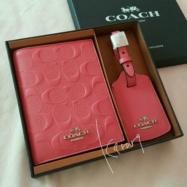 COACH☆公式販売店☆パスポートケース | www.ubseducation.in