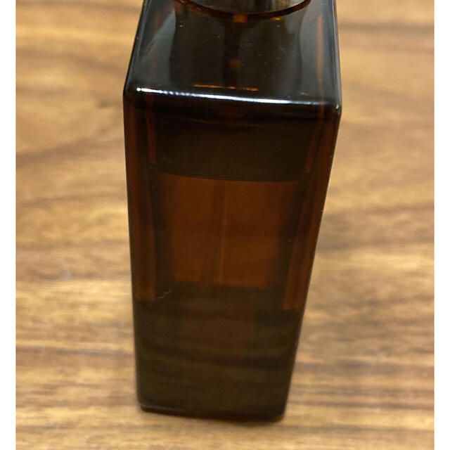 AUX PARADIS(オゥパラディ)のAUX PARADIS サボン　(残量8割程) コスメ/美容の香水(香水(女性用))の商品写真