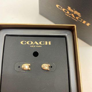 コーチ(COACH)の未使用品 COACH コーチ ロゴ ピアス ゴールド(ピアス)