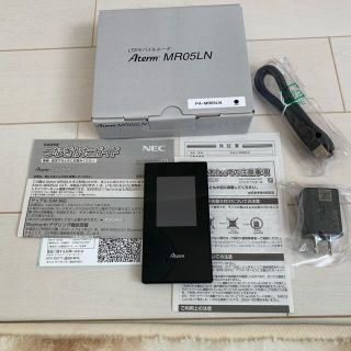 エヌイーシー(NEC)の美品 NEC LTE モバイルルーター AtermM PA-MR05LN(PC周辺機器)