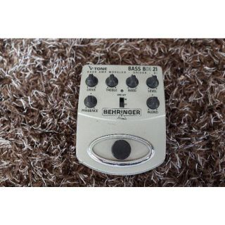 BEHRINGER V-TONE BASS DRIVER DI(エフェクター)