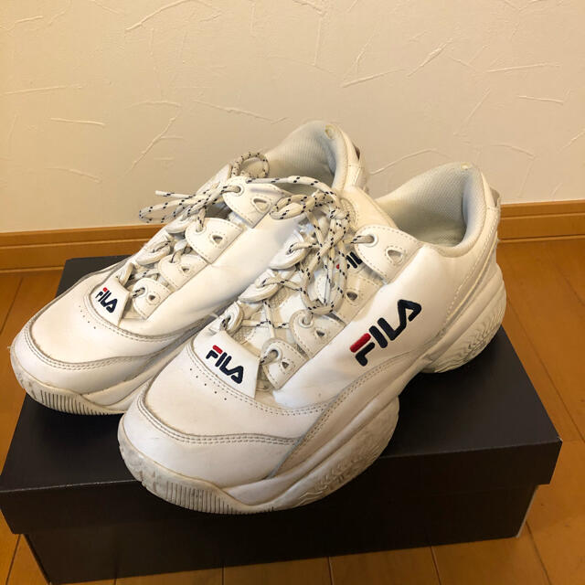 FILA(フィラ)のフィラスニーカー　28cm メンズの靴/シューズ(スニーカー)の商品写真