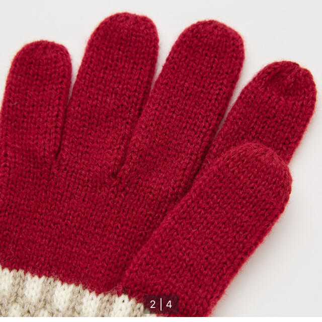 UNIQLO(ユニクロ)のユニクロ　JWアンダーソン　コラボ　キッズ子供用手袋　完売　赤　SM キッズ/ベビー/マタニティのこども用ファッション小物(手袋)の商品写真