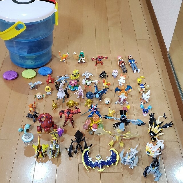 モンコレ46体、モンコレEXぐらぐらモンスターボールケース モンコレ46体、モンコレEXぐらぐらモンスターボールケース