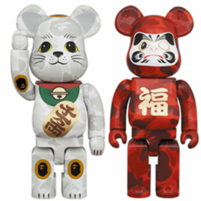 MEDICOM TOY(メディコムトイ)のBE@RBRICK BAPE®️招き猫 & 達磨 400% 2PACK ハンドメイドのおもちゃ(フィギュア)の商品写真