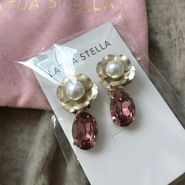 STAR JEWELRY(スタージュエリー)のLATUASTELLA イヤリング レディースのアクセサリー(イヤリング)の商品写真