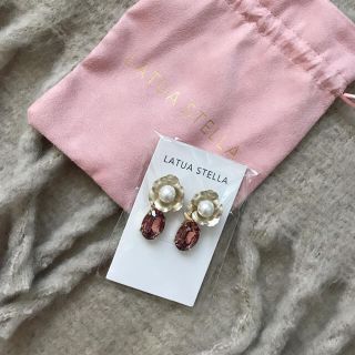 スタージュエリー(STAR JEWELRY)のLATUASTELLA イヤリング(イヤリング)