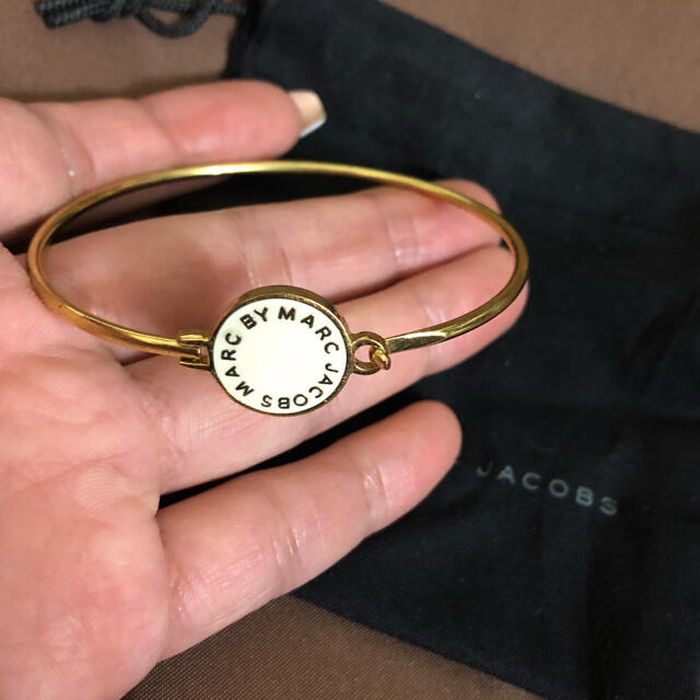 MARC BY MARC JACOBS(マークバイマークジェイコブス)のmarc by marc jacobs レディースのアクセサリー(ブレスレット/バングル)の商品写真