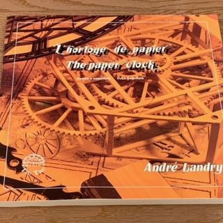 紙の時計　The Paper Clock Andres Landry