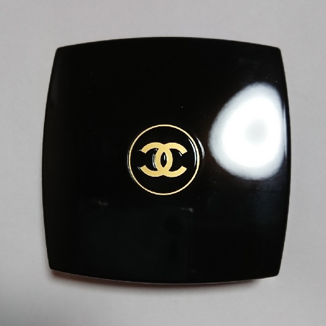 CHANEL(シャネル)の【中古】レキャトルオンブル/シャネル/342ルミエールエオピュロンス コスメ/美容のベースメイク/化粧品(アイシャドウ)の商品写真