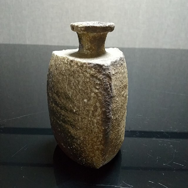 【備前焼 徳利①】Bizen ware sake bottle ( 送料無料！) エンタメ/ホビーの美術品/アンティーク(陶芸)の商品写真