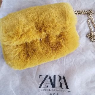 ザラ(ZARA)のZARAフェイクファーショルダーバッグ　ザラ(ショルダーバッグ)