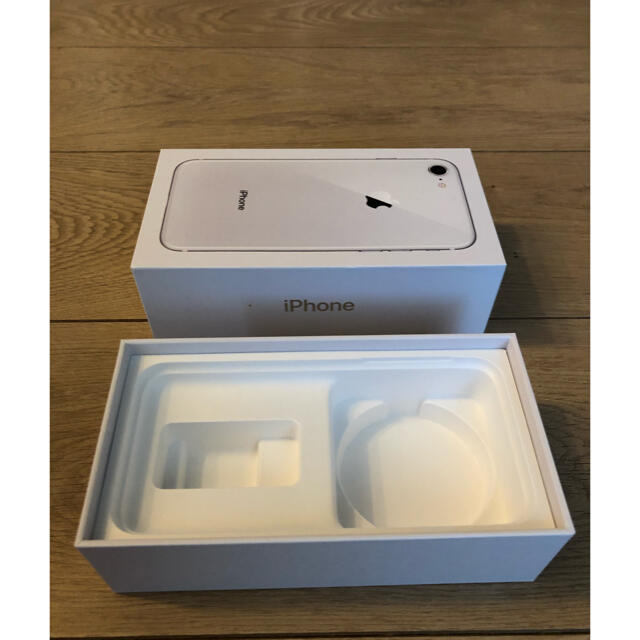 Apple(アップル)のiPhone8 64GB 化粧箱 スマホ/家電/カメラのスマホアクセサリー(その他)の商品写真