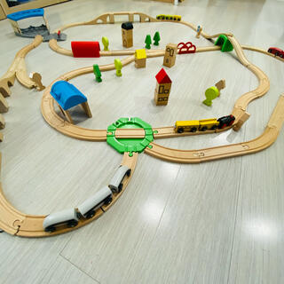 イケア(IKEA)のIKEA 木製 レール・列車 セット(知育玩具)