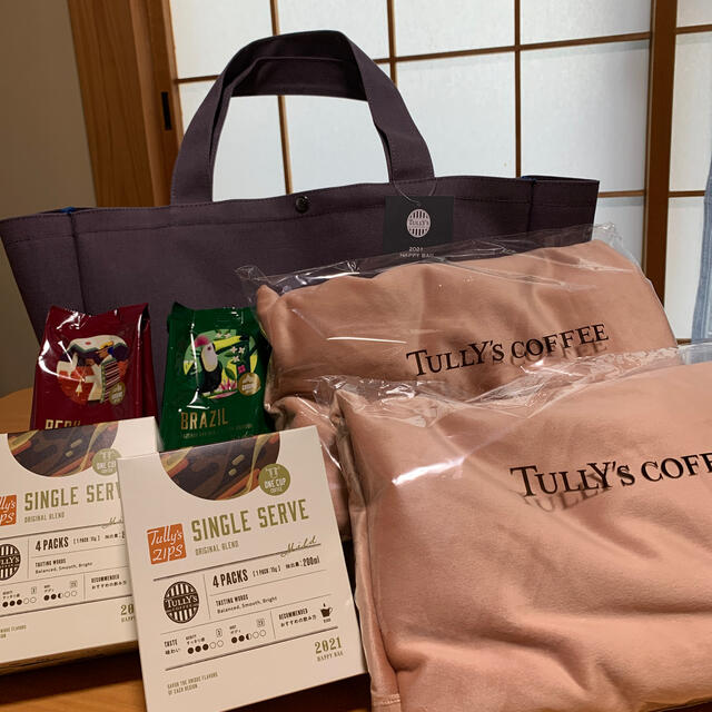 TULLY'S COFFEE(タリーズコーヒー)のタリーズ福袋2021ブランケット&バック&コーヒー 食品/飲料/酒の飲料(コーヒー)の商品写真