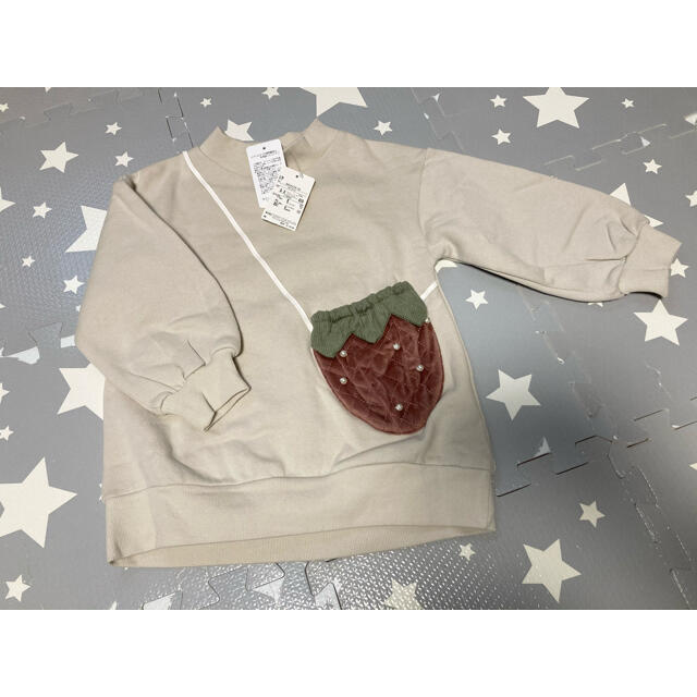 petit main(プティマイン)のpetit main プティマイン いちごポシェット トレーナー キッズ/ベビー/マタニティのキッズ服女の子用(90cm~)(Tシャツ/カットソー)の商品写真