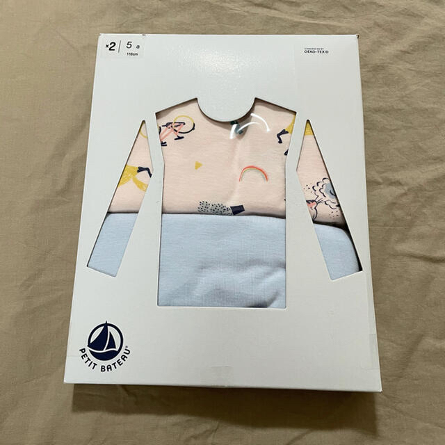 PETIT BATEAU(プチバトー)の＊ご専用＊新品未使用 プチバトー 長袖Tシャツ  2枚組  3ans  5ans キッズ/ベビー/マタニティのキッズ服女の子用(90cm~)(下着)の商品写真