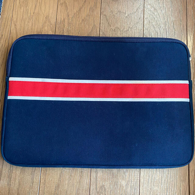 TOMMY HILFIGER(トミーヒルフィガー)の【マツ様】トミーヒルフィガー　パソコン　ケース スマホ/家電/カメラのスマホアクセサリー(iPhoneケース)の商品写真