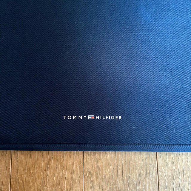 TOMMY HILFIGER(トミーヒルフィガー)の【マツ様】トミーヒルフィガー　パソコン　ケース スマホ/家電/カメラのスマホアクセサリー(iPhoneケース)の商品写真