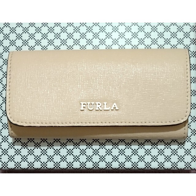 Furla(フルラ)のFURLA フルラ キーケース　ピンクベージュ レディースのファッション小物(キーケース)の商品写真