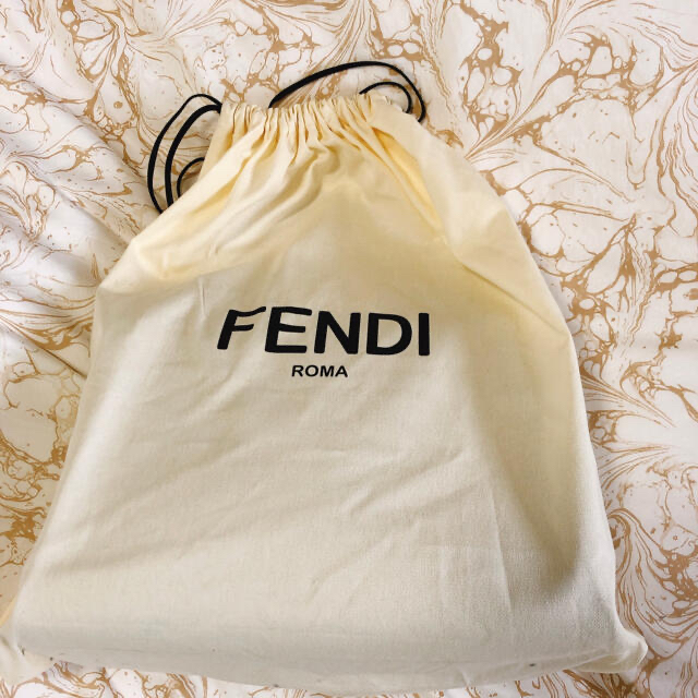 FENDI(フェンディ)の【最終値下げ】超美品★ピーカブー　フェンディー レディースのバッグ(ハンドバッグ)の商品写真