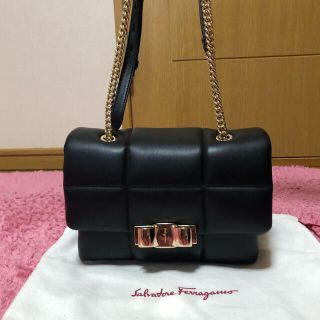 サルヴァトーレフェラガモ(Salvatore Ferragamo)のサルヴァトーレフェラガモ　キルティングレザーショルダーバッグ　ハンドバッグ(ショルダーバッグ)