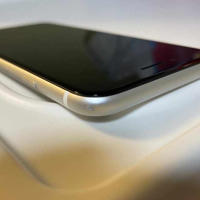 SIMフリー iPhone SE 第2世代 128GB ホワイト
