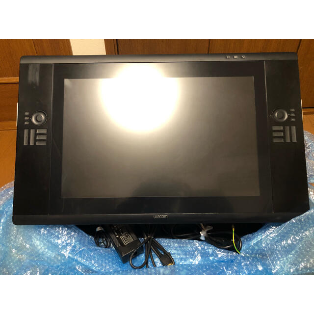 WACOM Cintiq 24HD 液晶タブレット DTK-2400/K0