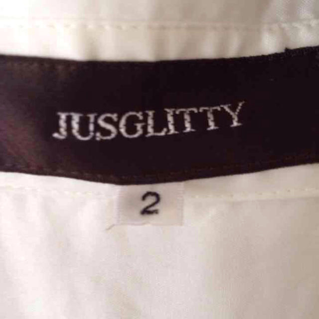 JUSGLITTY(ジャスグリッティー)のジャスグリッティー 白ワンピース レディースのワンピース(ひざ丈ワンピース)の商品写真