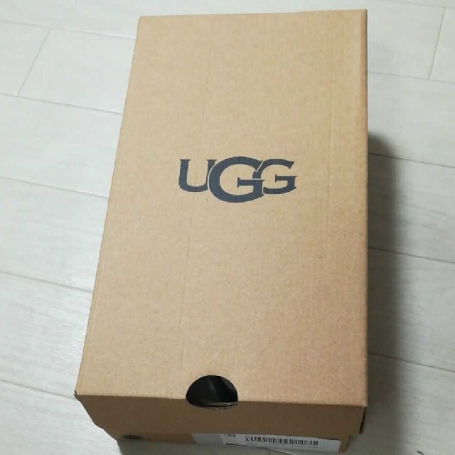 UGG(アグ)の新品 UGG アグ ムートンモカシン アンスレー ローファー ブラック 26cm レディースの靴/シューズ(スリッポン/モカシン)の商品写真