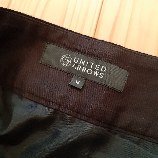 UNITED ARROWS(ユナイテッドアローズ)のユナイテッドアローズ ウールカシミヤ混ブラックスカート レディースのスカート(ひざ丈スカート)の商品写真